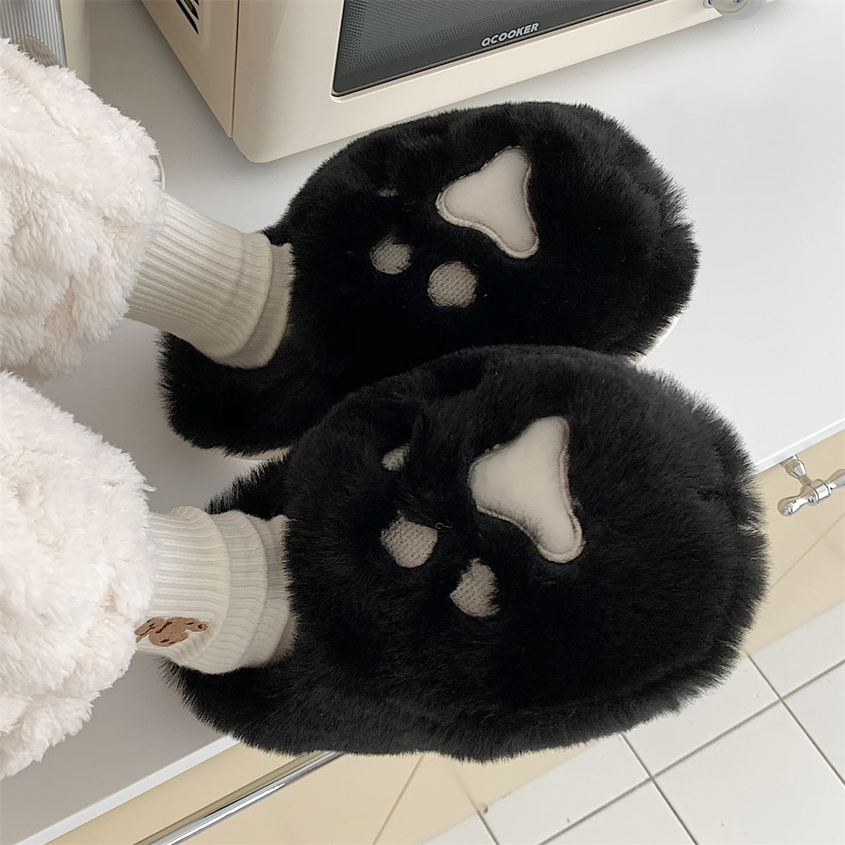 Plush Cat Paw Cotton Slippers