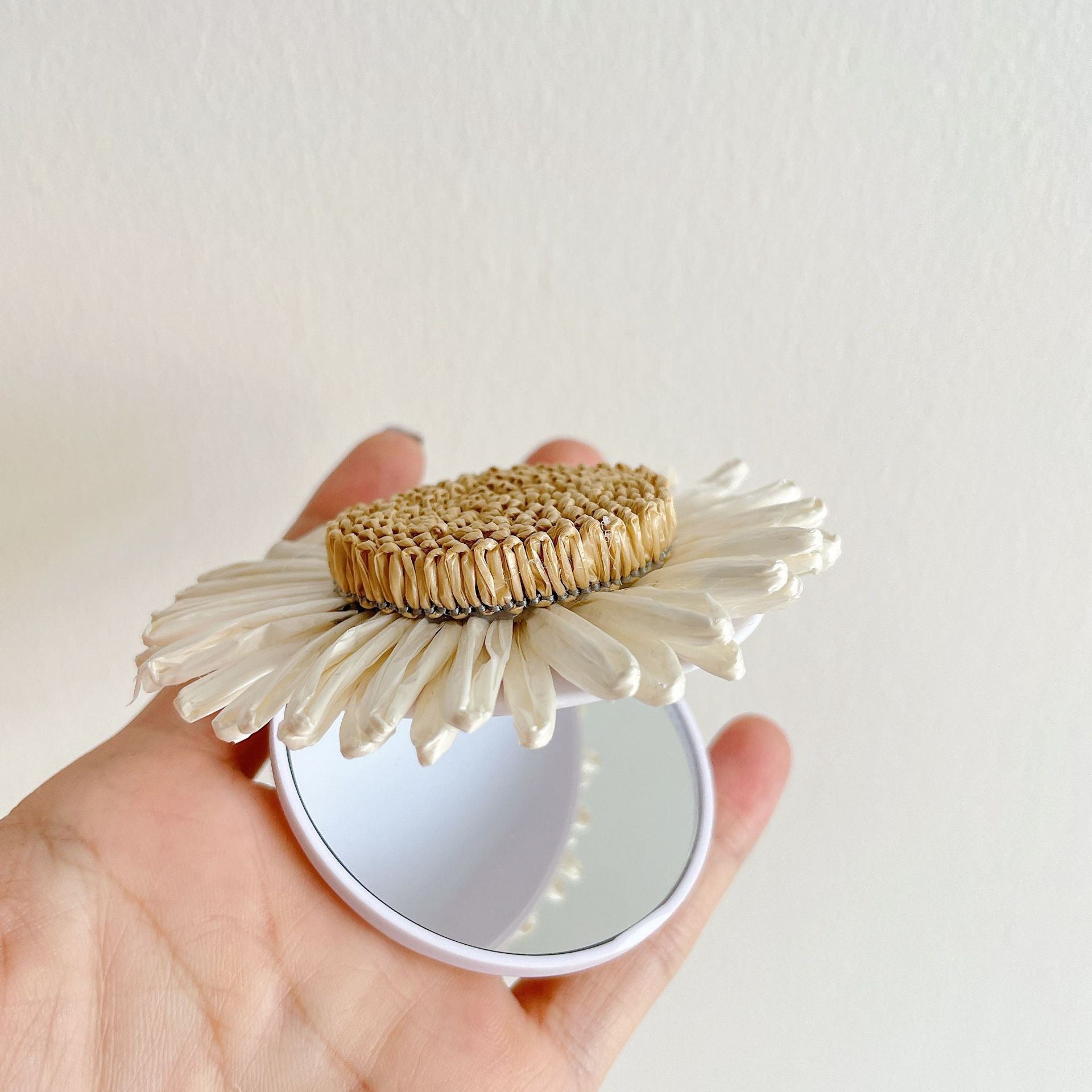 Flip Flower Mirror Pop-Socket