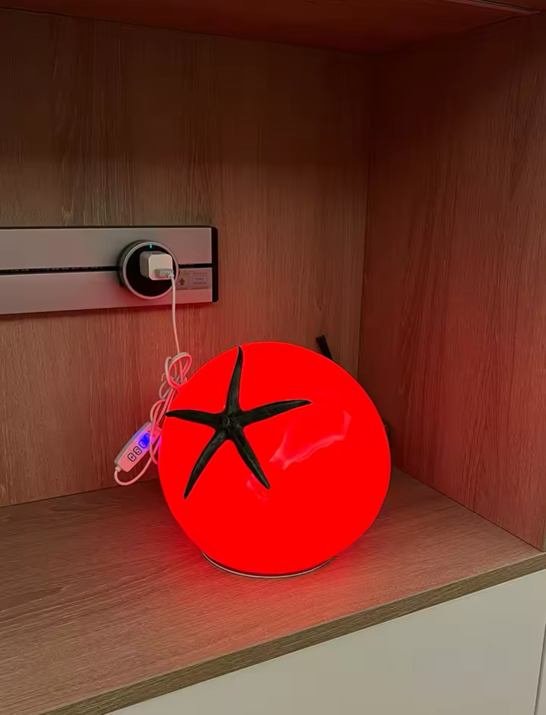 Tomato Table Lamp