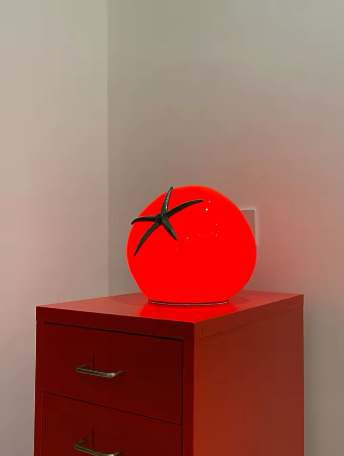 Tomato Table Lamp