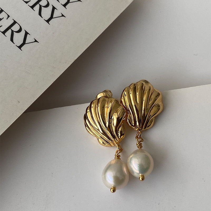 Vintage Shell hand Pearl Earrings