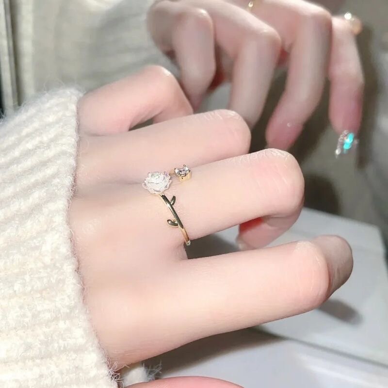 White Rose Ring