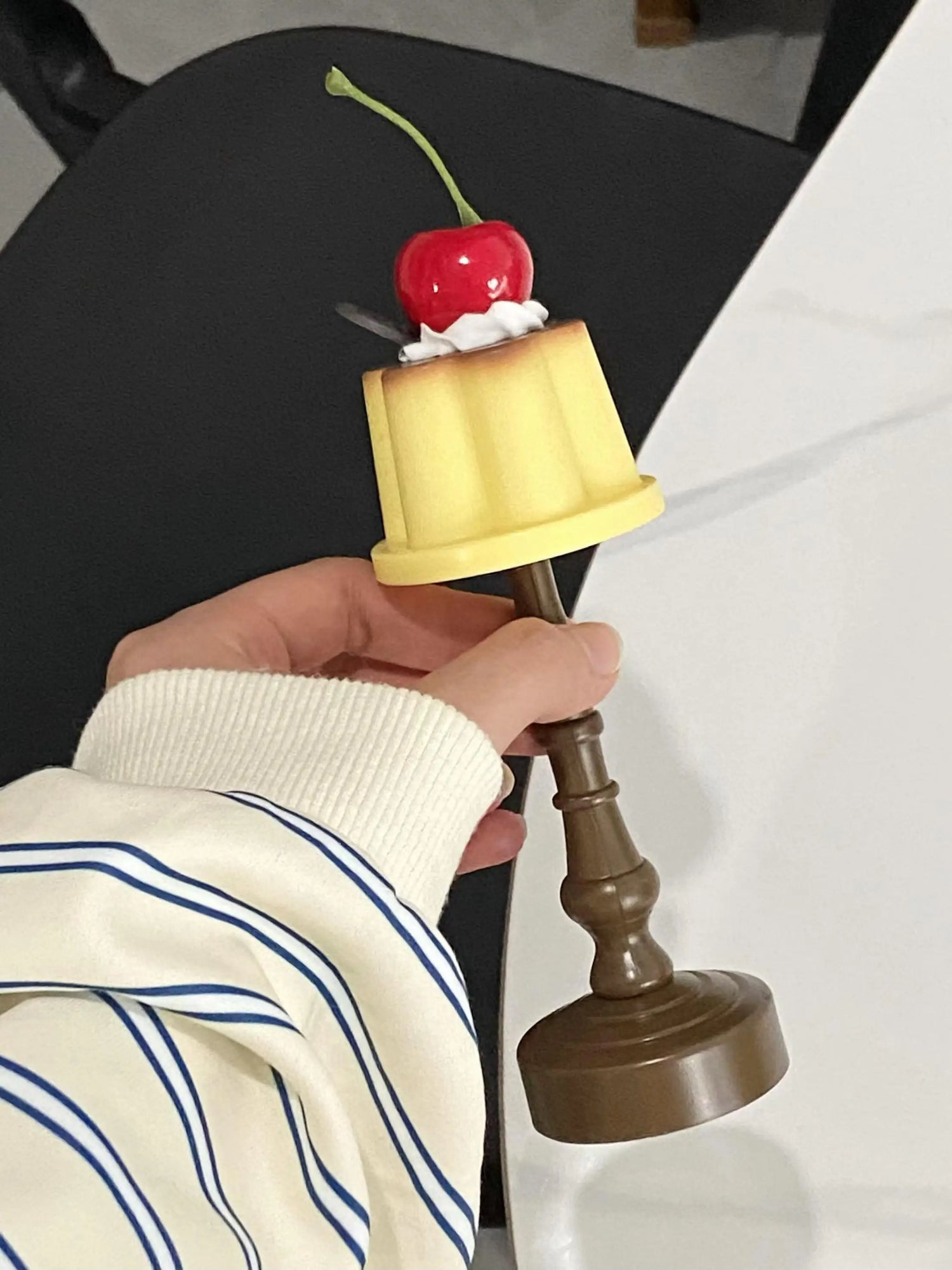 Pudding Battery Desk Lamp