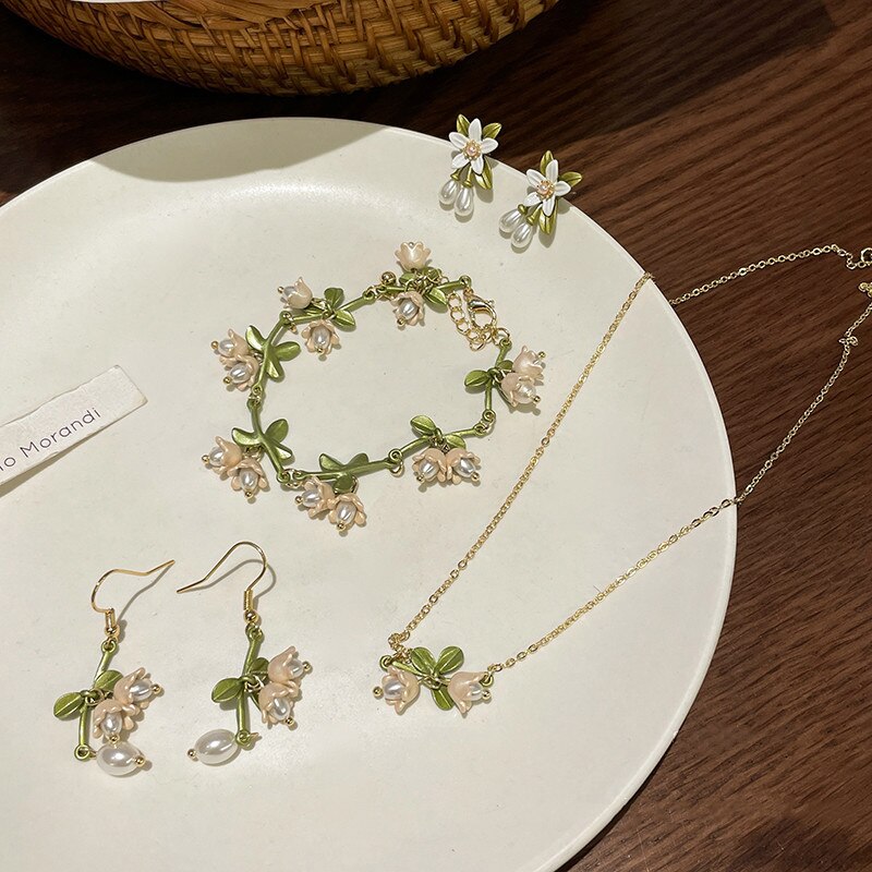 Lily of The Valley Pearl Necklace Set