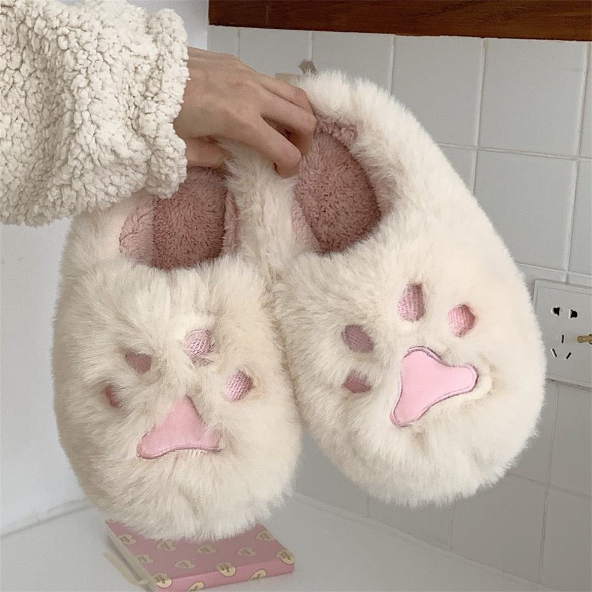 Plush Cat Paw Cotton Slippers