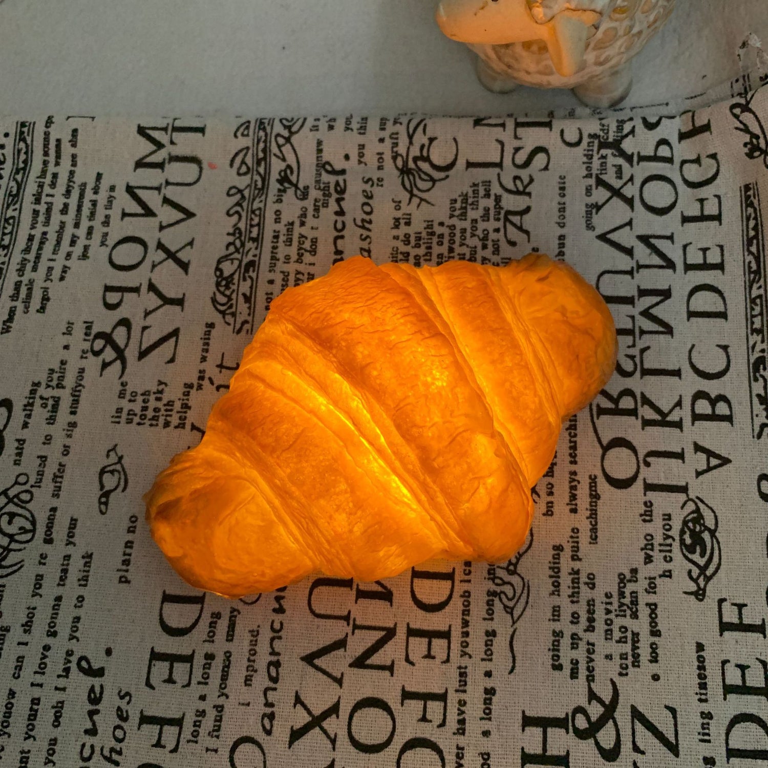 Croissant Bread Light