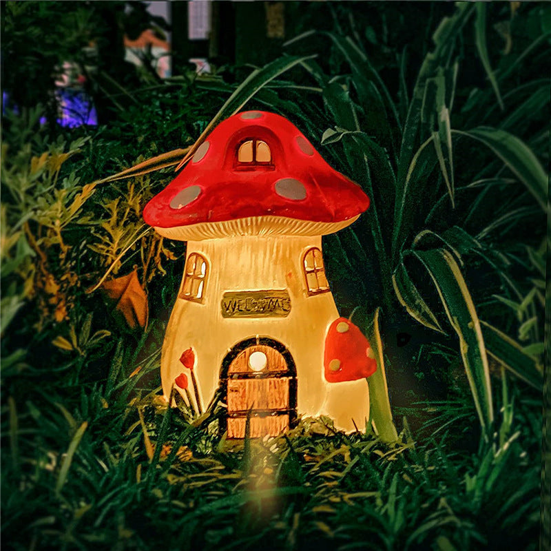 Mushroom House Solar Lamp