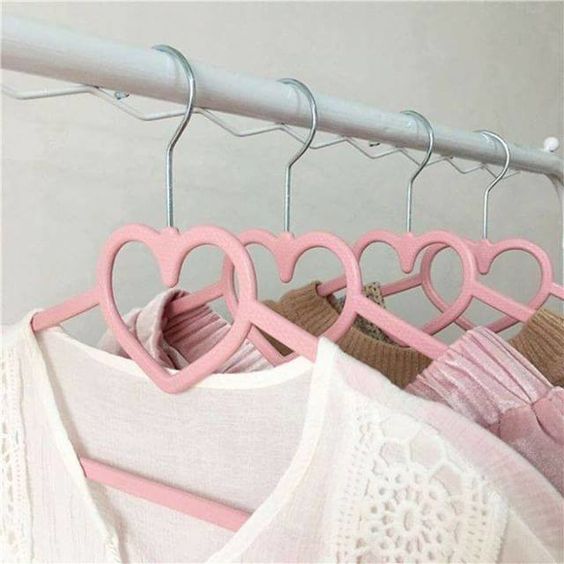 Heart-Shaped/Bowknot Hanger