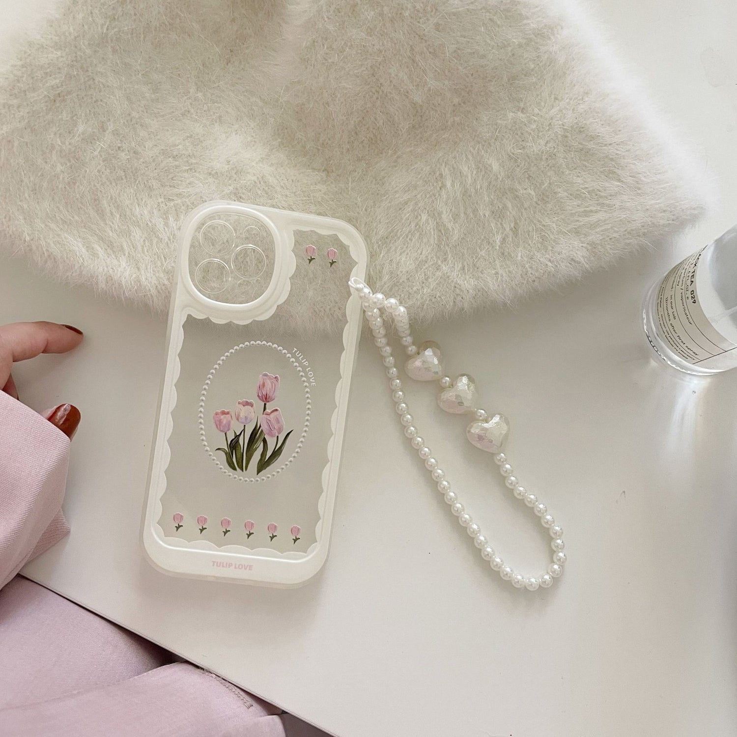 Tulip Vintage With Pearl Chain Phone Case