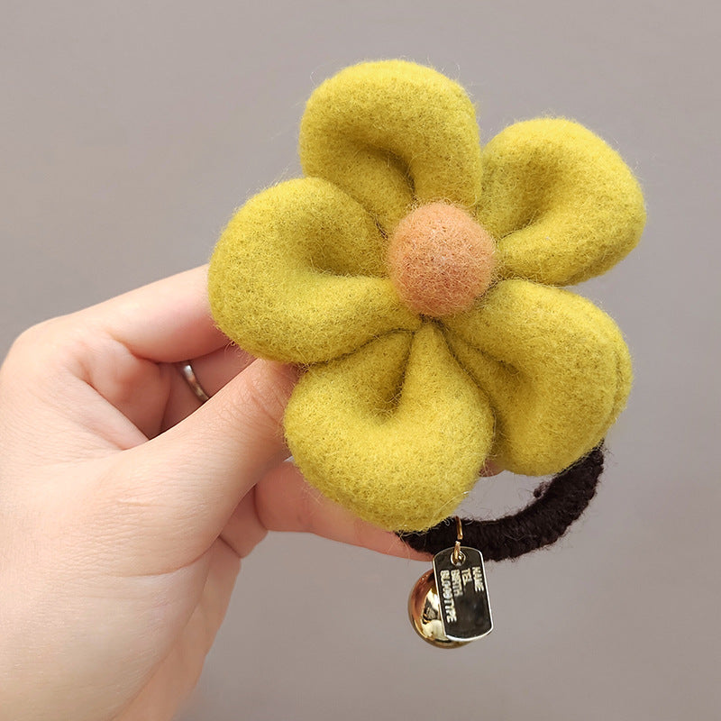 Daisy Plush Hair Tie