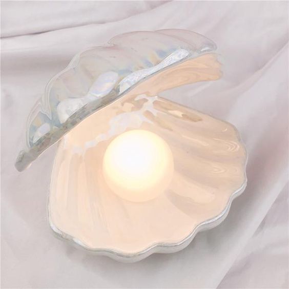 Shell and Pearl Lamp