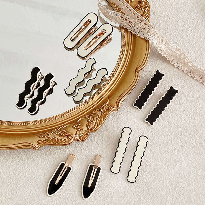 Black White Checkerboard Hairpins Set