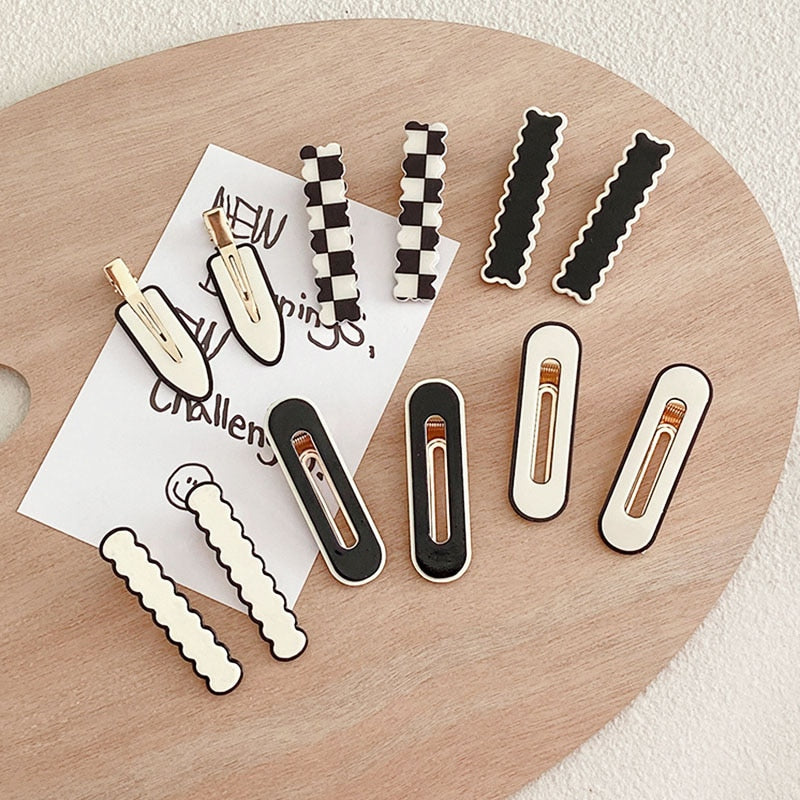 Black White Checkerboard Hairpins Set