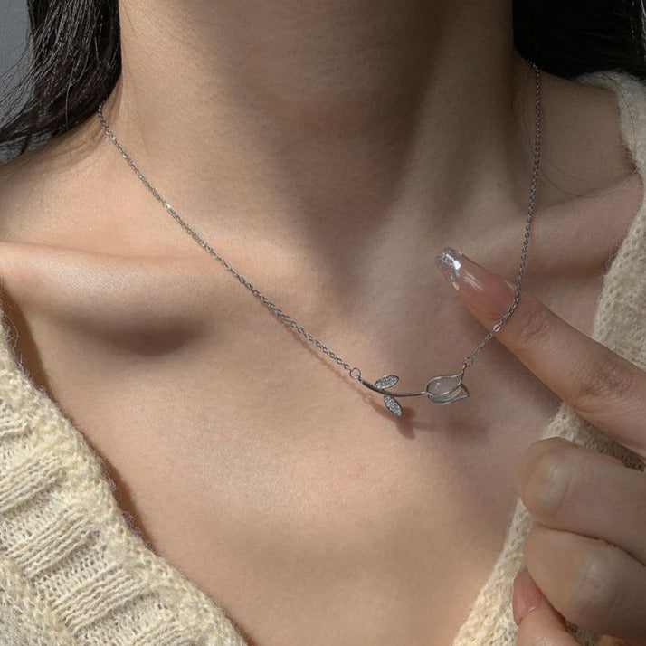 Tulip Necklace