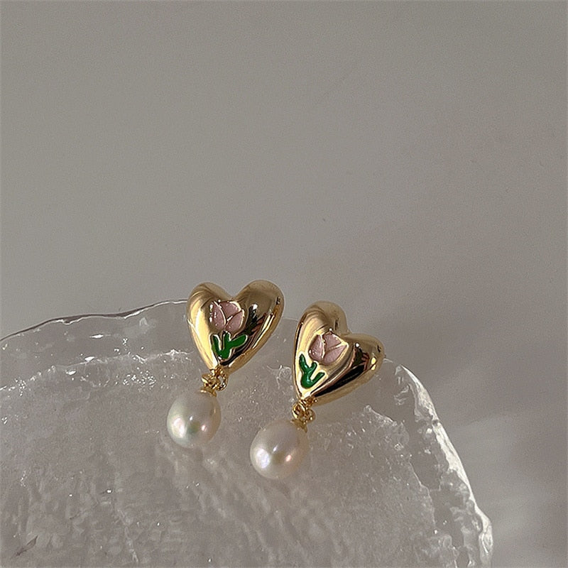 Tulip Pearl Earrings