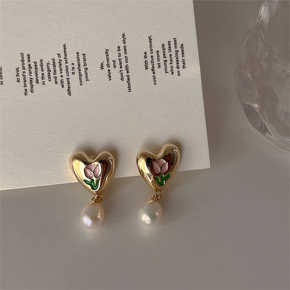 Tulip Pearl Earrings