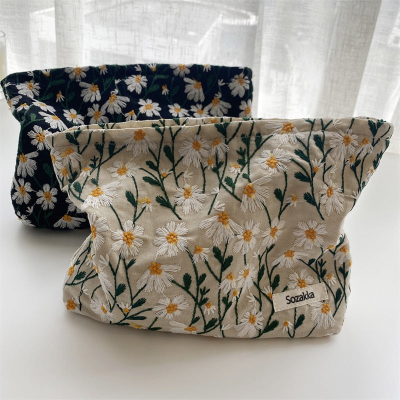 Daisy Embroidery Make Up Bag