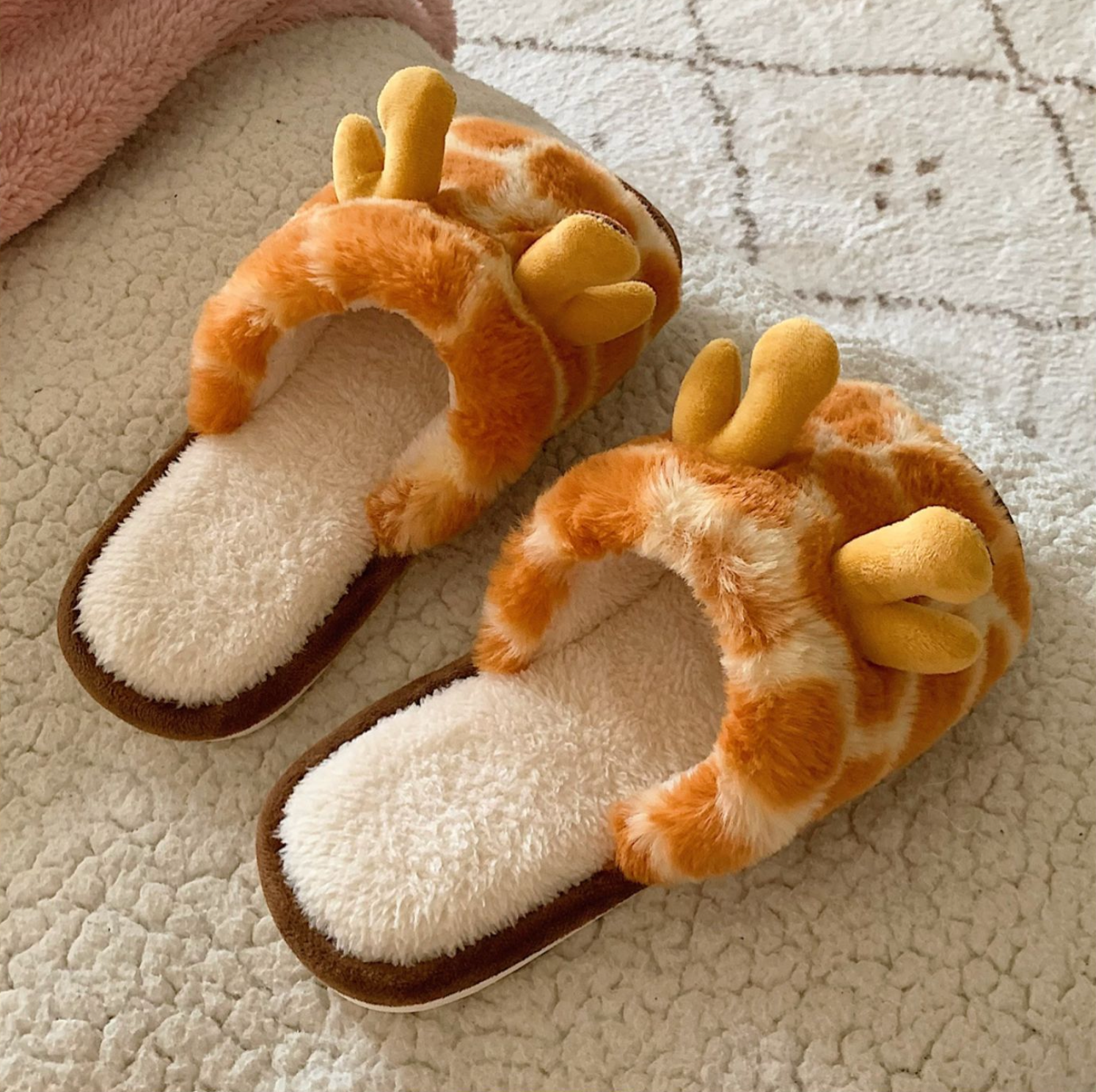 Plush Giraffe Slippers