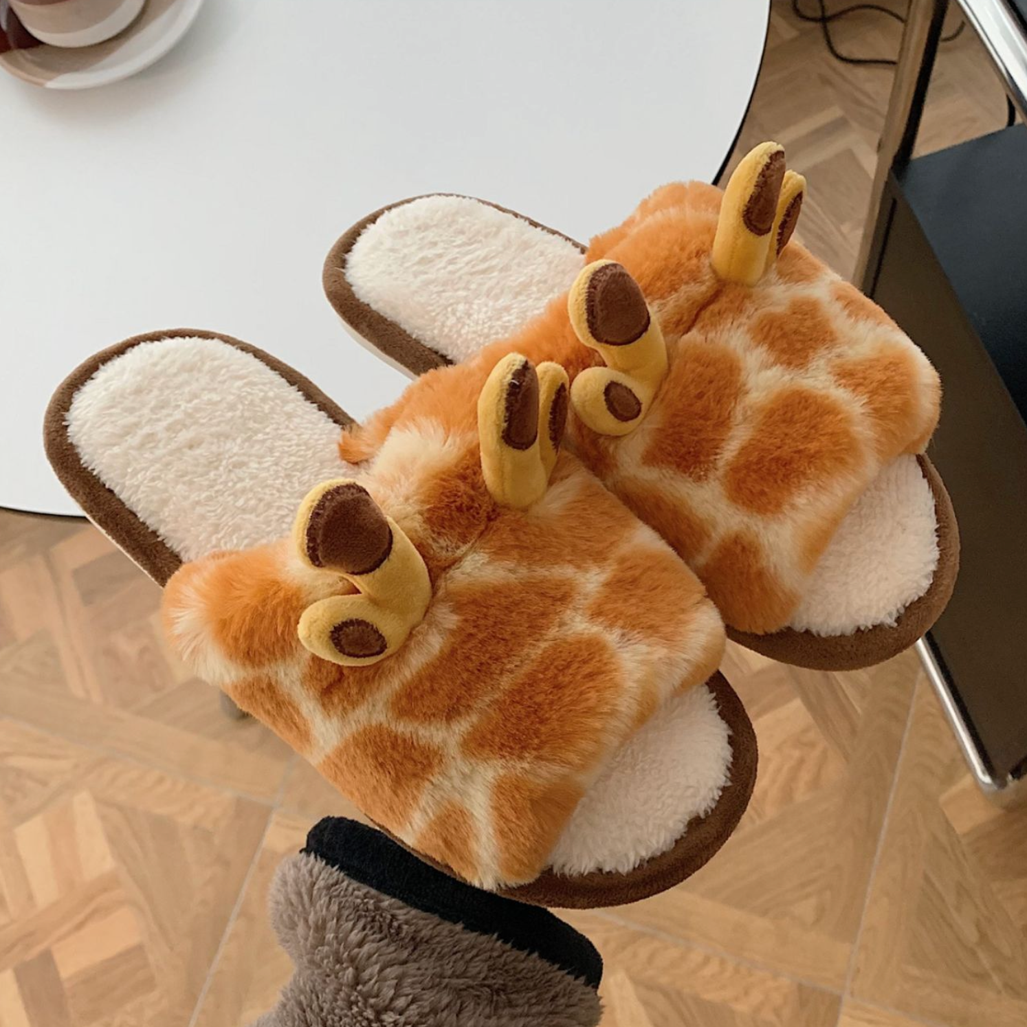 Plush Giraffe Slippers