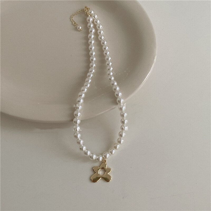 Vintage White Pearl Golden Necklace