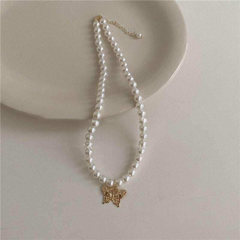 Vintage White Pearl Golden Necklace