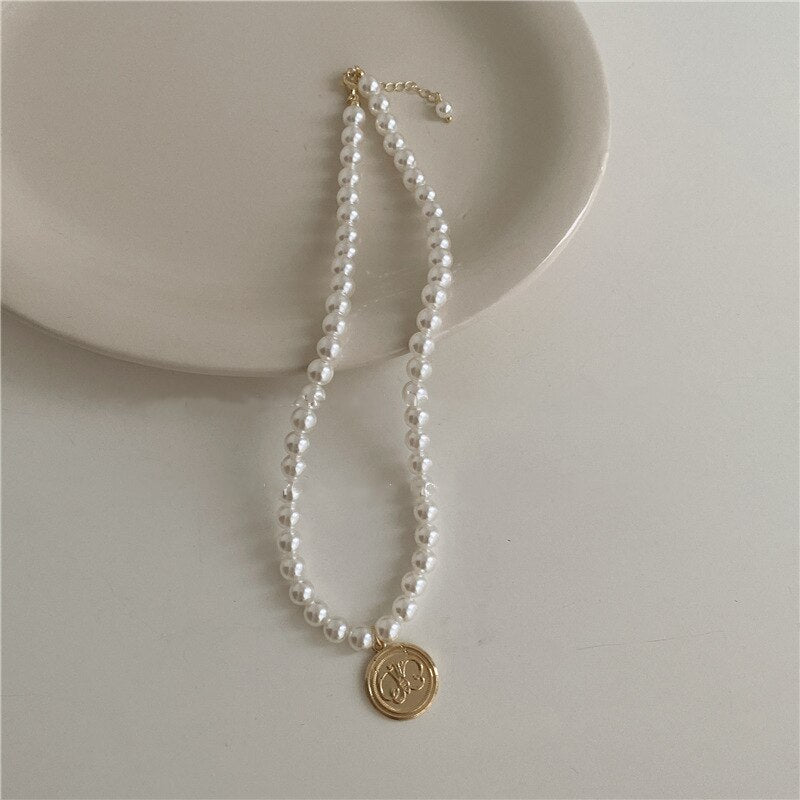 Vintage White Pearl Golden Necklace