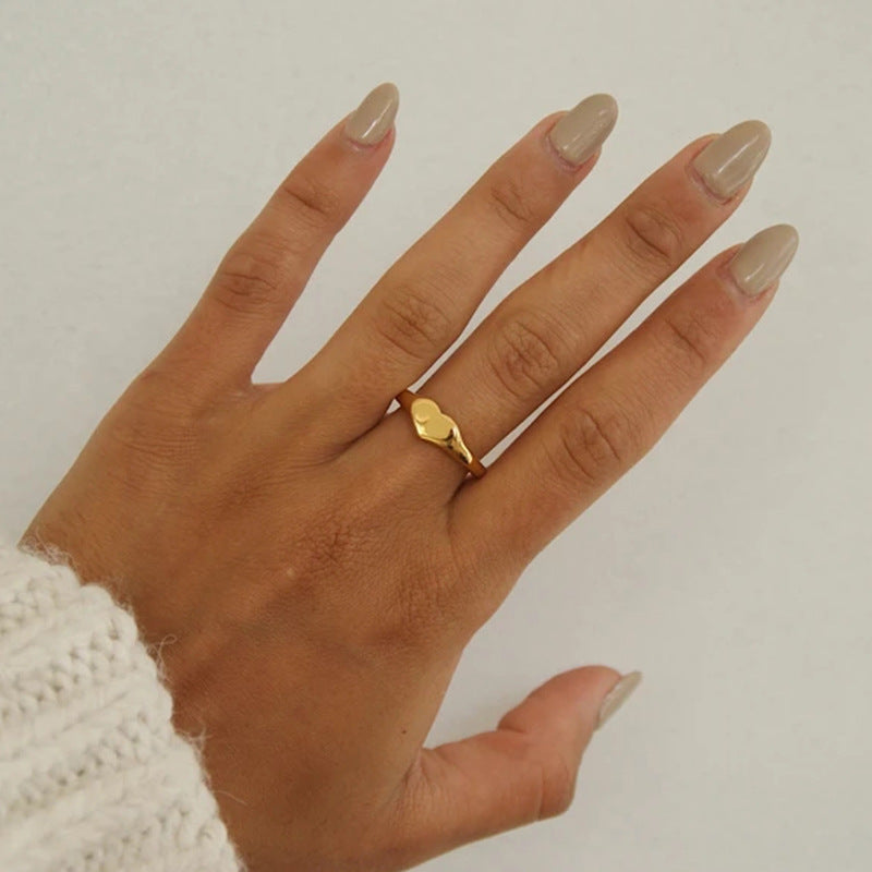 Retro Bold Heart Ring